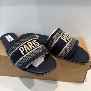Steve Madden Navy Knox slides, size 6.5, excellent condition